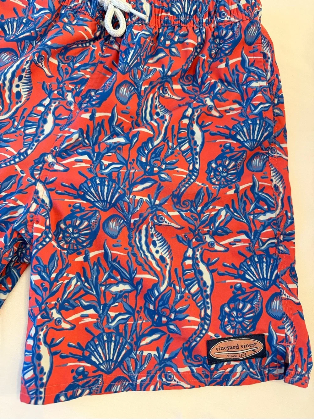 Vineyard Vines Boys Red & Blue Seahorse & Sea Creatures Print Swim Trunks Size L